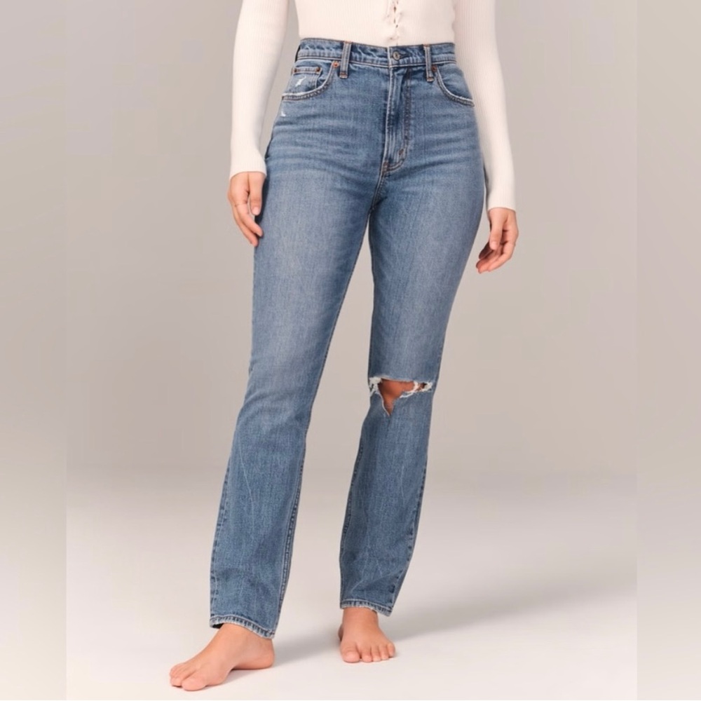 Abercrombie & Fitch Curve Love Ultra High Rise 90s Slim Straight Jean
